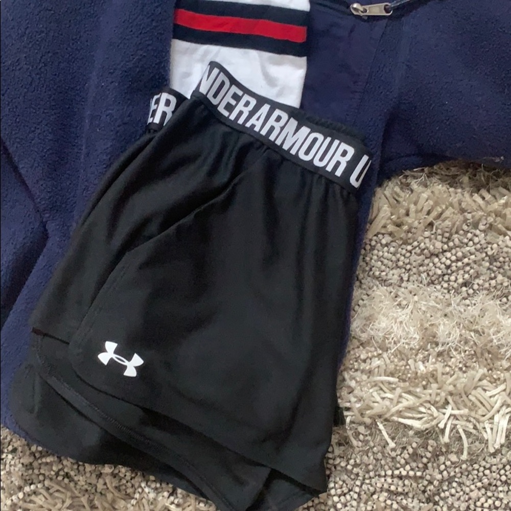 black UnderArmour shorts with pockets!